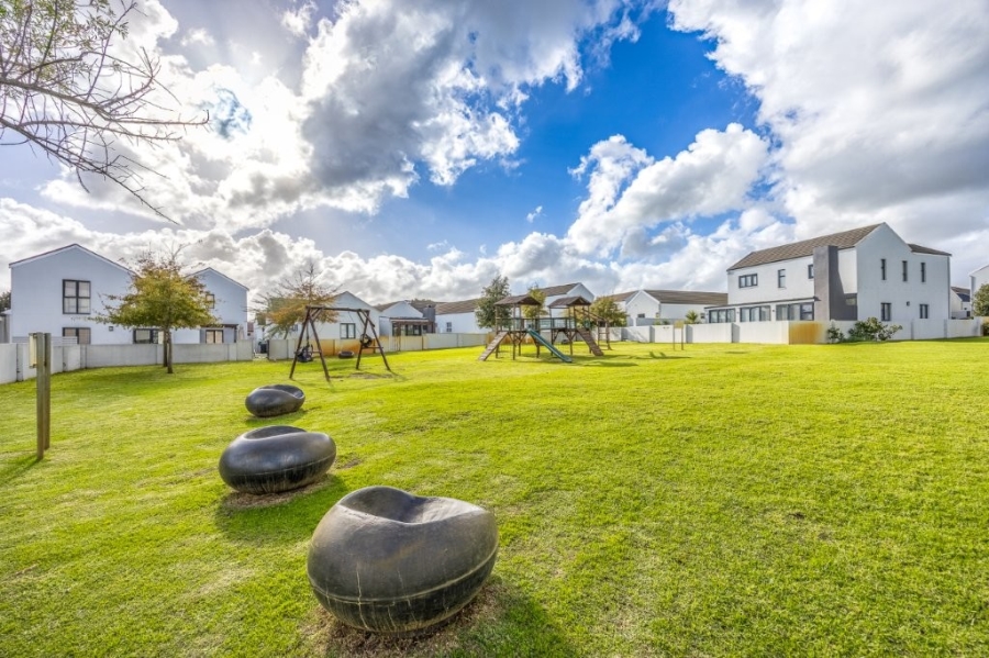 3 Bedroom Property for Sale in Jakarandas Western Cape